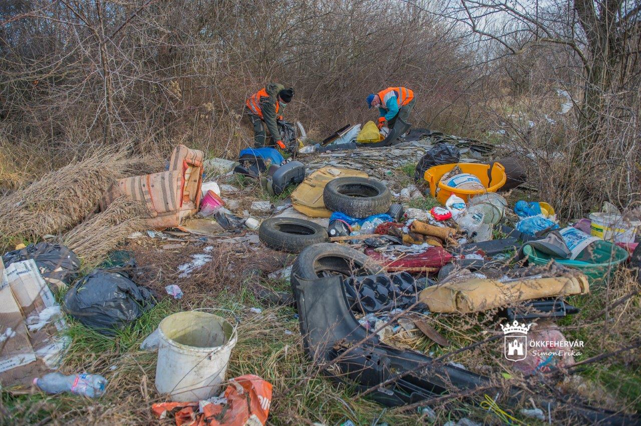 Mindenkinek bántja a szemét - felszámolják az illegális hulladéklerakókat Fehérváron